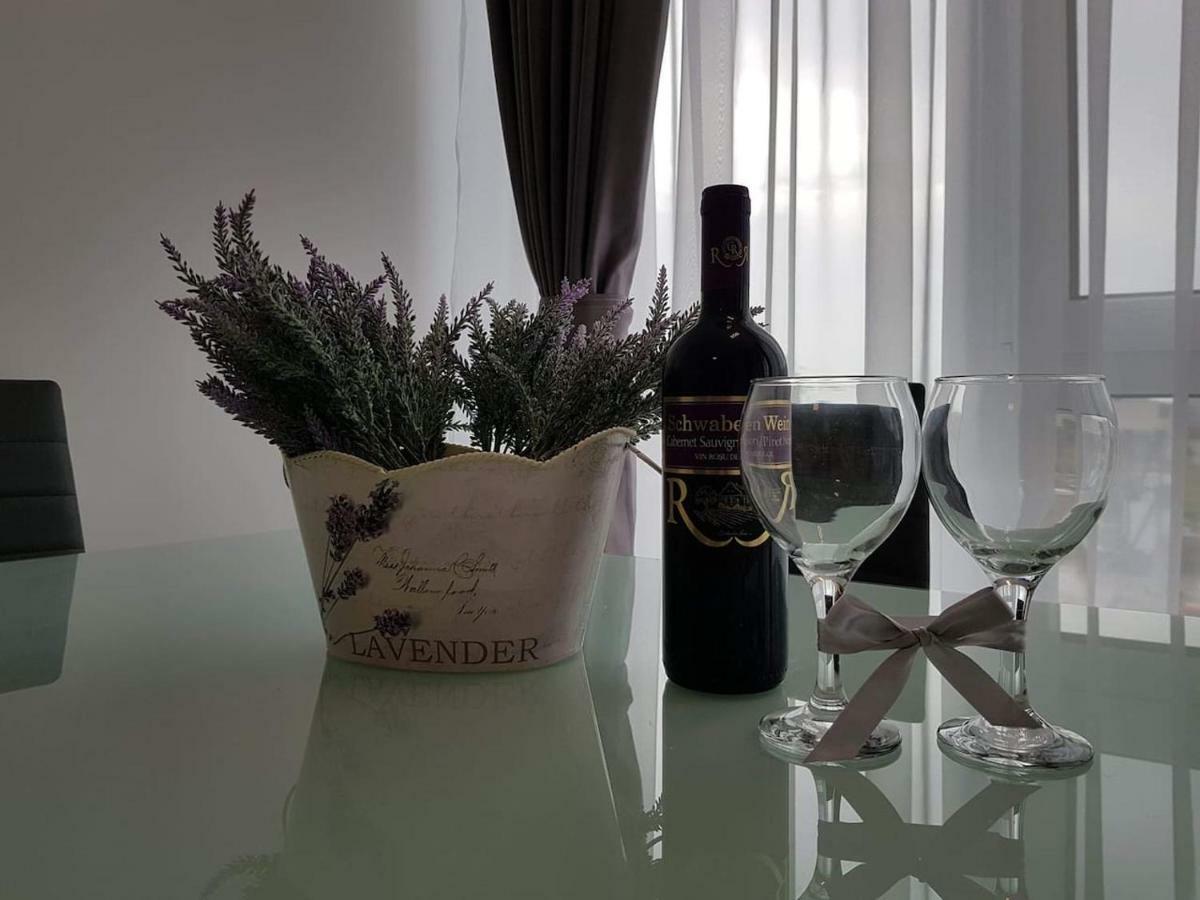 טימישוארה Brand New Apartment In Rebreanu Towers Residence מראה חיצוני תמונה